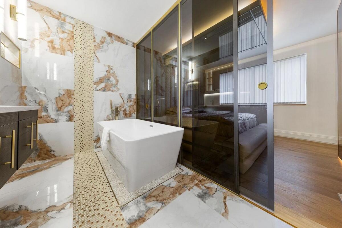 Billionaires 3 Bedroom Ultra Luxury Knightsbridge Hideaway By Harrods
