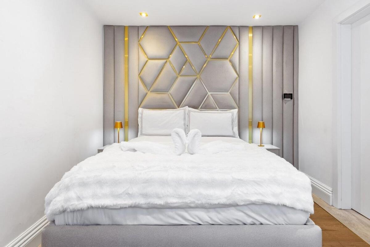 Billionaires 3 Bedroom Ultra Luxury Knightsbridge Hideaway By Harrods *