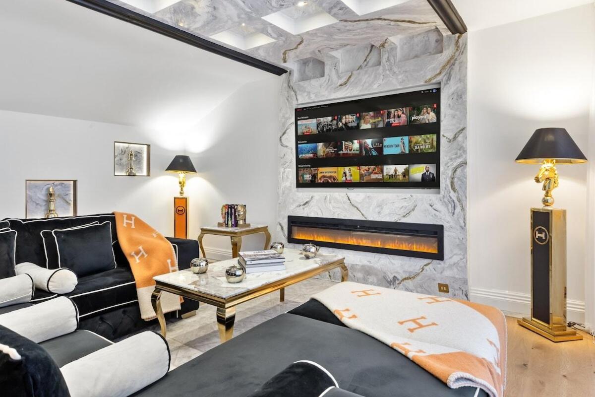Billionaires 3 Bedroom Ultra Luxury Knightsbridge Hideaway By Harrods