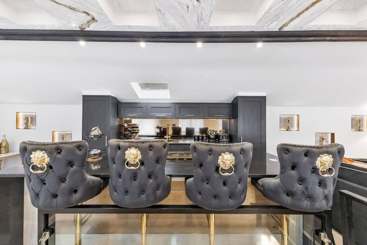 Billionaires 3 Bedroom Ultra Luxury Knightsbridge Hideaway By Harrods *