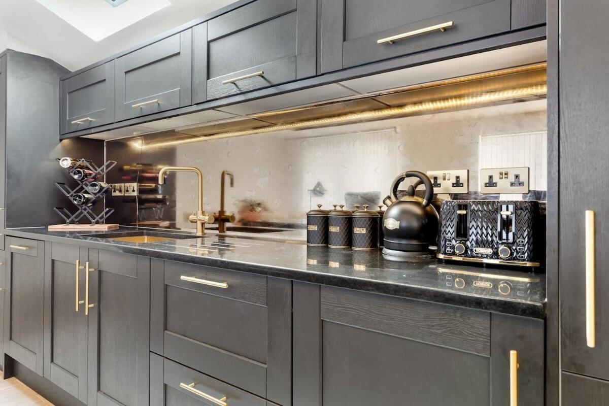 Billionaires 3 Bedroom Ultra Luxury Knightsbridge Hideaway By Harrods Londra
